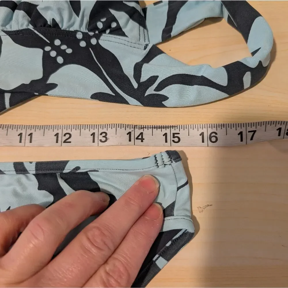 Carve Designs Blue Floral Hibiscus Halter Bikini Top & Bottom Set Sz M - Picture 8 of 8